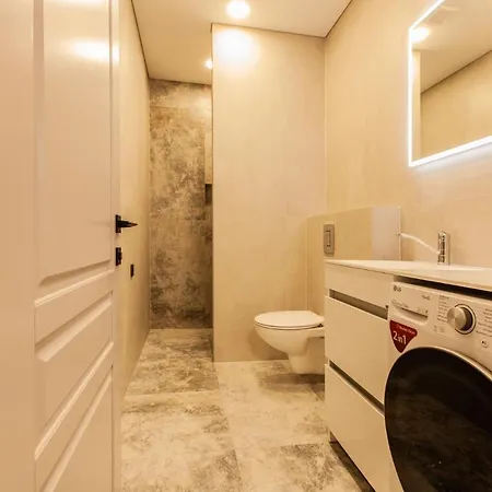 Cozy In The Old Town Of On The First Floor With Free Parking